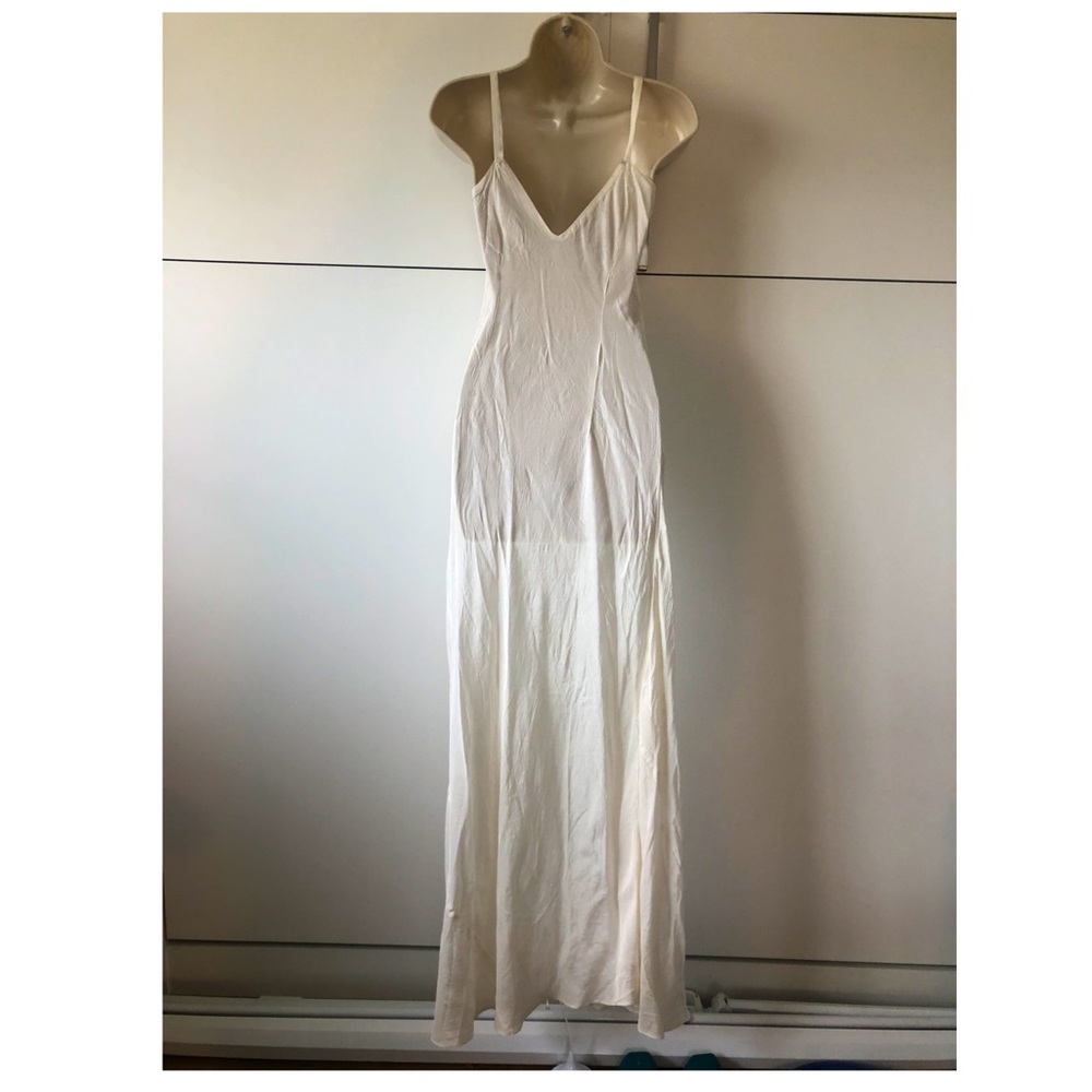 Vintage floor length white slip night gwn